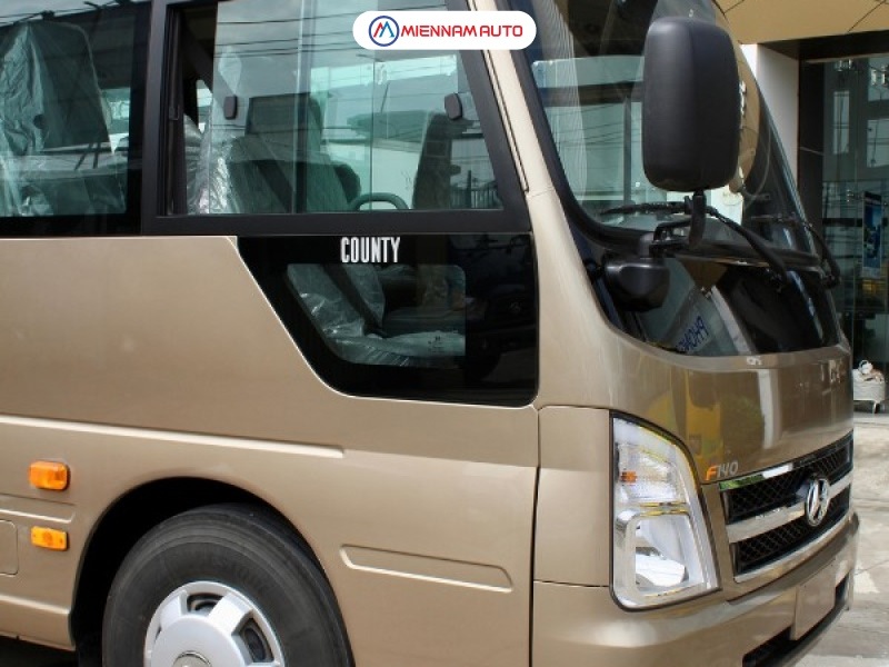 Ô Tô Miền Nam tự hào là nhà phân phối chính thức xe khách 29 chỗ Hyundai County