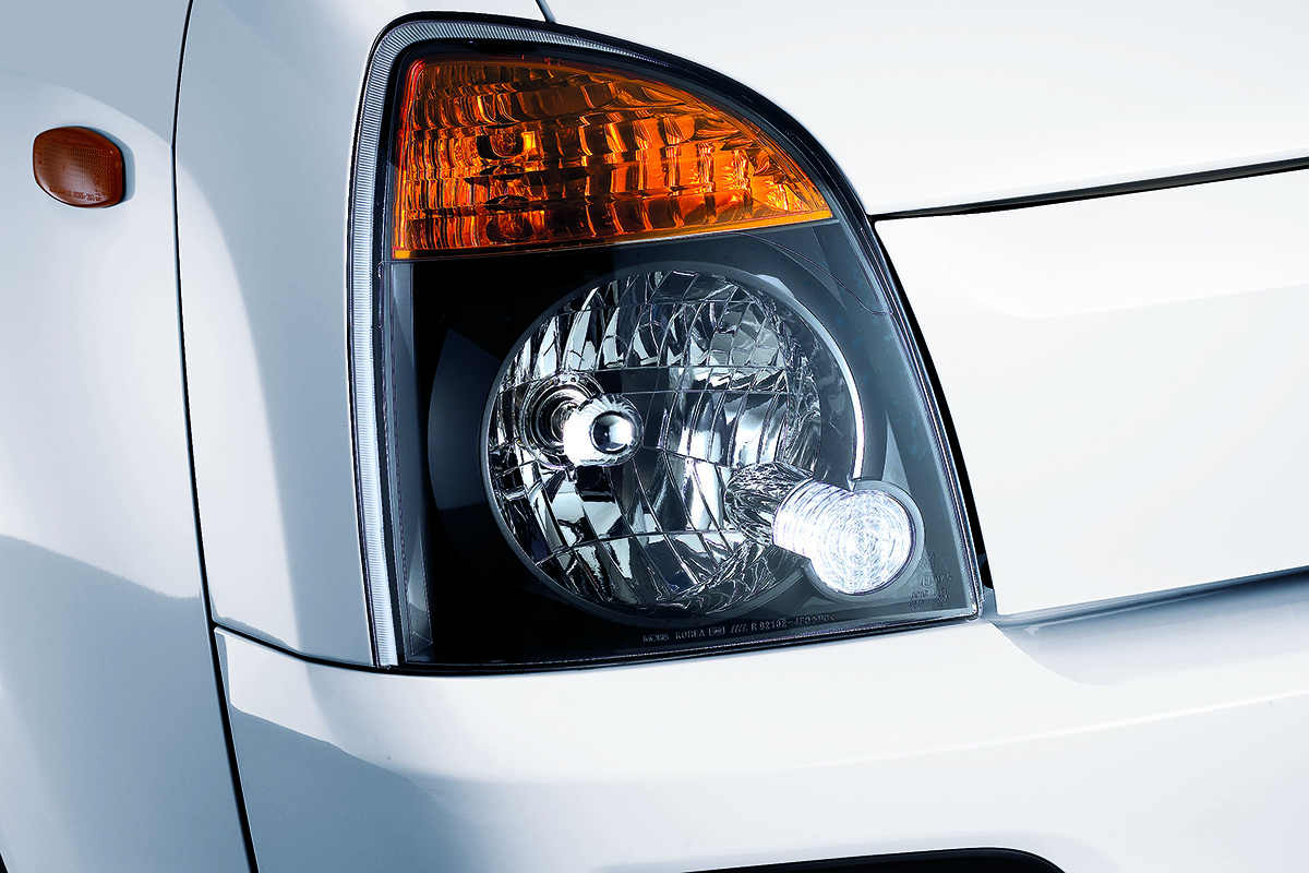 Hyundai_Porter_H100_-_6