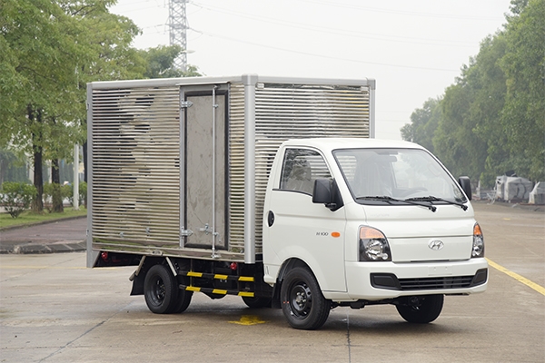 hyundai-poreter-h100-1