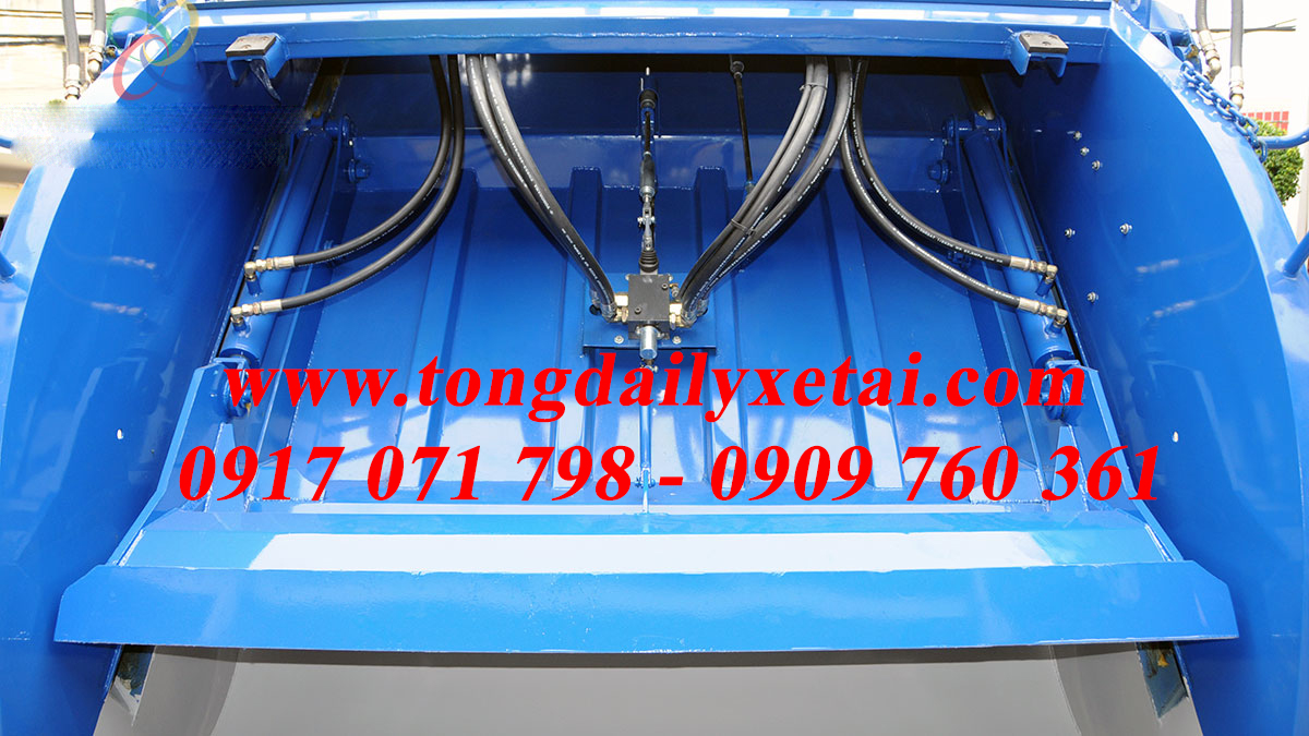 xe-chuyen-dung-xe-ep-rac-ermis-034-CT6