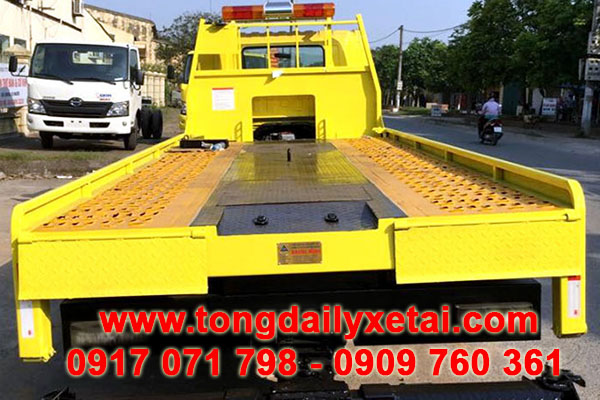 XE TAI HINO XZU720 CUU HO GIAO THONG SAN TRUOT KEO XE CHO XE (4)