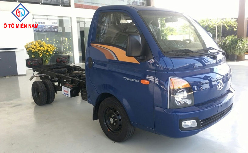 chiếc xe tải hyundai h150