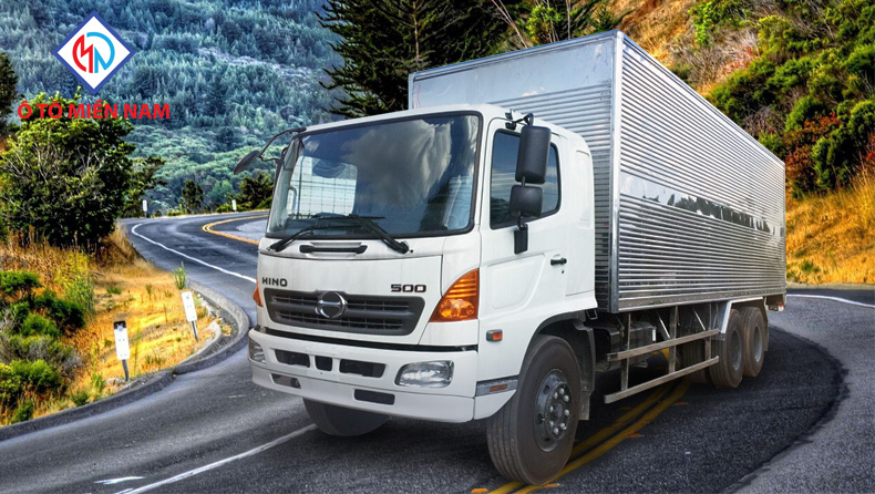 sử dụng xe tải Hino