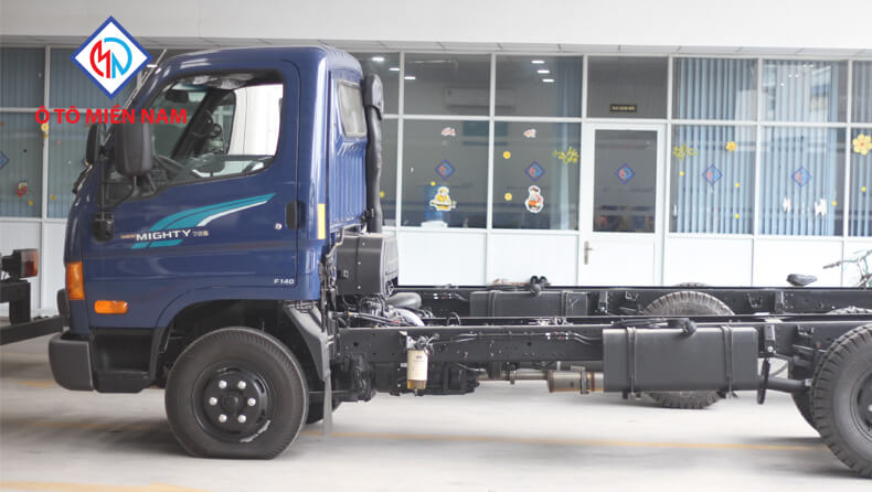Hyundai 75S thùng bạt