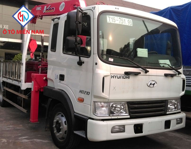 mua xe tải Hyundai gắn cẩu