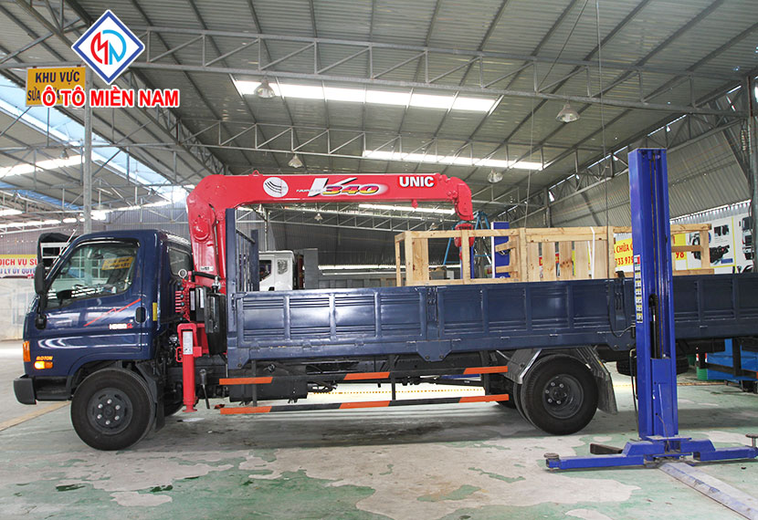 ô tô tải Hyundai gắn cẩu