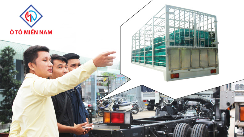xe chở gia cầm